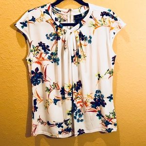 Floral Top Size Large
